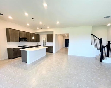 3201 Riverlawn Drive - Photo Thumbnail 7