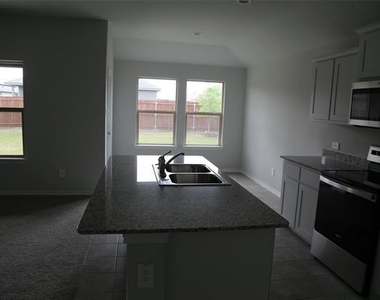 333 Beekeeper Drive - Photo Thumbnail 8