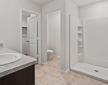 333 Beekeeper Drive - Photo Thumbnail 13