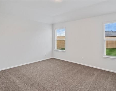333 Beekeeper Drive - Photo Thumbnail 11