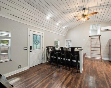 1708 Florence Drive - Photo Thumbnail 9