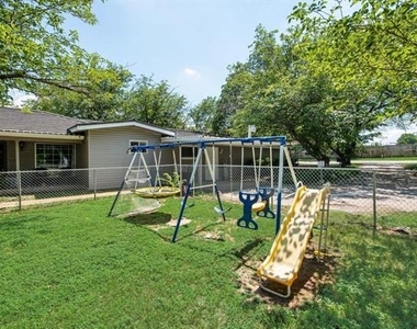 1708 Florence Drive - Photo Thumbnail 27