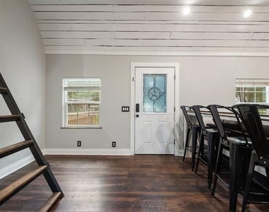 1708 Florence Drive - Photo Thumbnail 5
