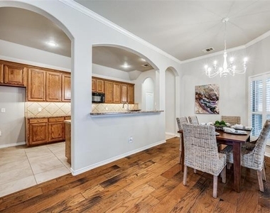1305 Snowberry Drive - Photo Thumbnail 7