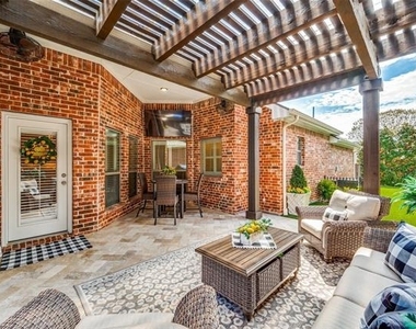 1305 Snowberry Drive - Photo Thumbnail 21