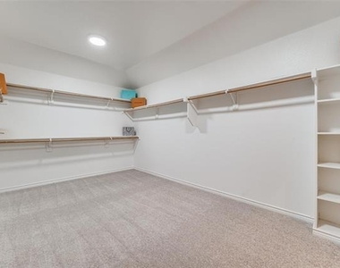1305 Snowberry Drive - Photo Thumbnail 13