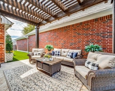 1305 Snowberry Drive - Photo Thumbnail 22