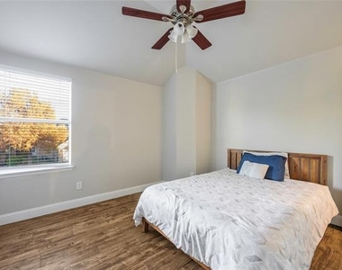 10101 Benwick Drive - Photo Thumbnail 16