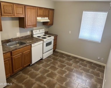 315 N Horne -- - Photo Thumbnail 4