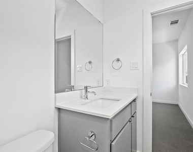4713 Bryan Street - Photo Thumbnail 25