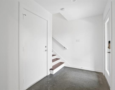4713 Bryan Street - Photo Thumbnail 7