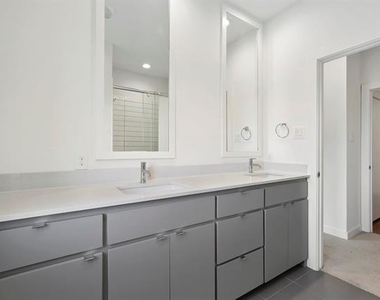 4713 Bryan Street - Photo Thumbnail 34