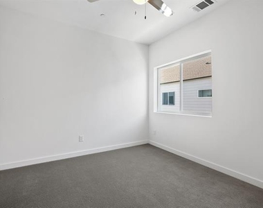 4713 Bryan Street - Photo Thumbnail 20