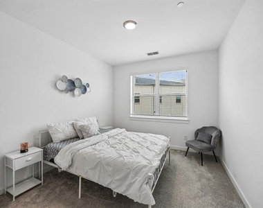 1425 Alberti Avenue - Photo Thumbnail 23