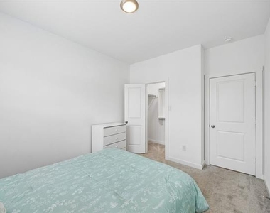 1425 Alberti Avenue - Photo Thumbnail 26