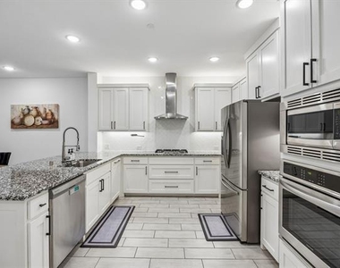1425 Alberti Avenue - Photo Thumbnail 10