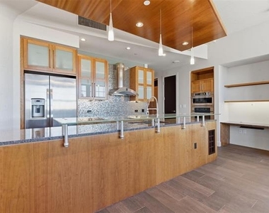 2600 W 7th Street - Photo Thumbnail 2
