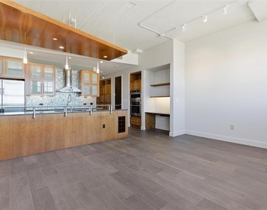 2600 W 7th Street - Photo Thumbnail 11