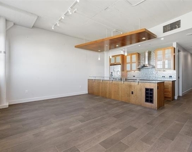 2600 W 7th Street - Photo Thumbnail 9