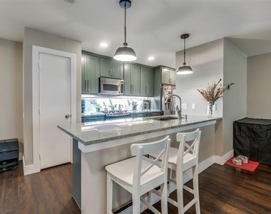 4213 Dickason Avenue - Photo Thumbnail 9