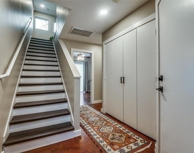 4213 Dickason Avenue - Photo Thumbnail 4