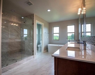 12 Estates Road - Photo Thumbnail 5