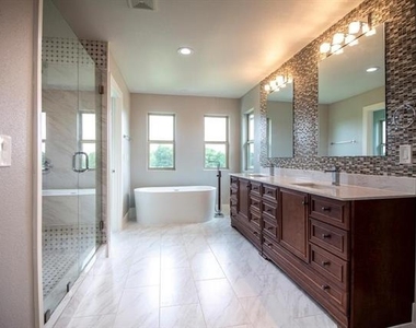 12 Estates Road - Photo Thumbnail 6