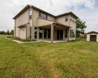 12 Estates Road - Photo Thumbnail 14