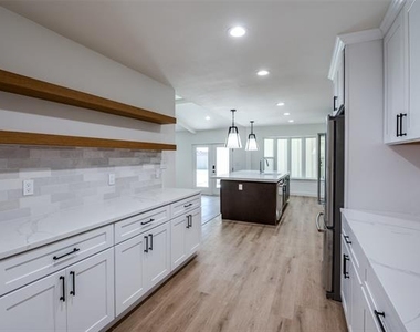 3772 Weeburn Drive - Photo Thumbnail 25