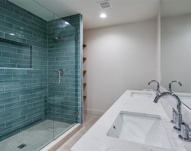 3772 Weeburn Drive - Photo Thumbnail 30