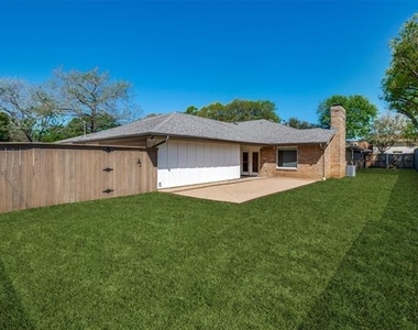3772 Weeburn Drive - Photo Thumbnail 36