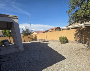 6903 W Carson Road - Photo Thumbnail 17
