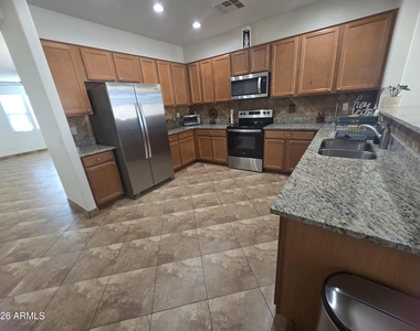 6903 W Carson Road - Photo Thumbnail 4