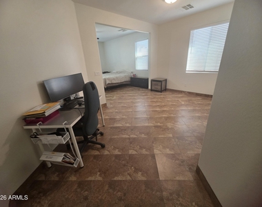 6903 W Carson Road - Photo Thumbnail 13