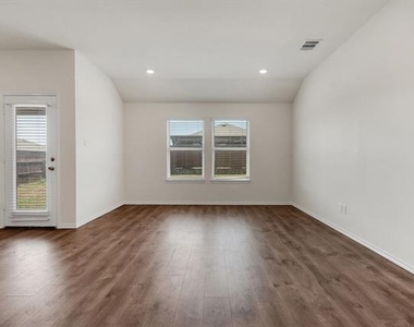 722 Windmill Street - Photo Thumbnail 10