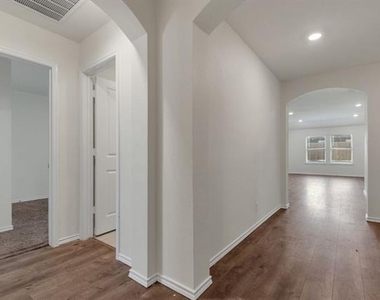 722 Windmill Street - Photo Thumbnail 4