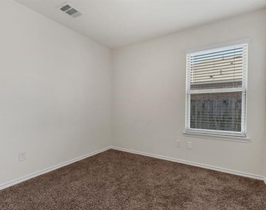 722 Windmill Street - Photo Thumbnail 9