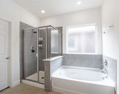 715 Parkside Drive - Photo Thumbnail 21