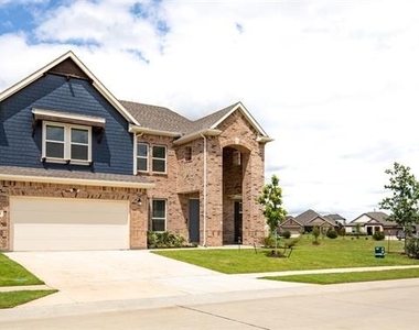 715 Parkside Drive - Photo Thumbnail 2