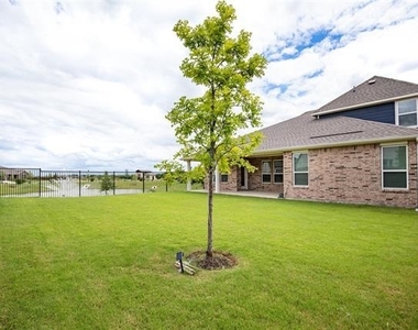 715 Parkside Drive - Photo Thumbnail 33