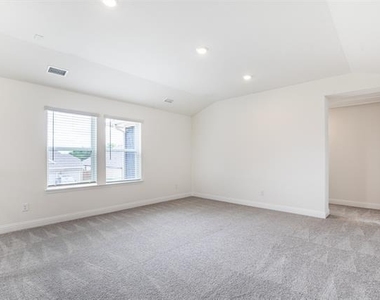 715 Parkside Drive - Photo Thumbnail 24