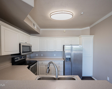 5303 N 7th Street - Photo Thumbnail 8