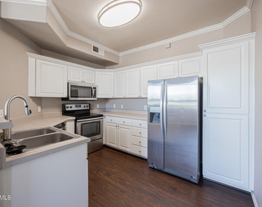 5303 N 7th Street - Photo Thumbnail 9
