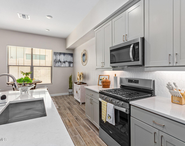4826 E Helena Drive - Photo Thumbnail 5