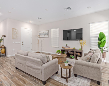 4826 E Helena Drive - Photo Thumbnail 3
