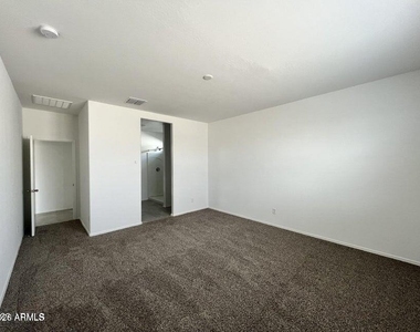 3532 N Sequoia Street - Photo Thumbnail 7