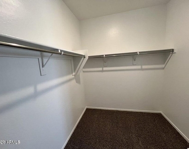 3532 N Sequoia Street - Photo Thumbnail 8