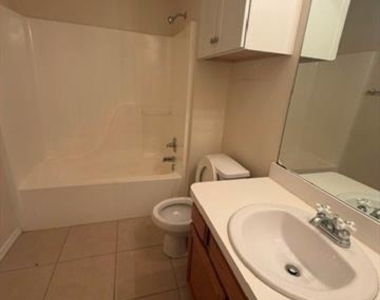 907 Hodge Street - Photo Thumbnail 7