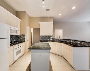 4309 Lone Rock Court - Photo Thumbnail 7