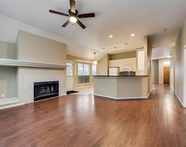 4309 Lone Rock Court - Photo Thumbnail 6